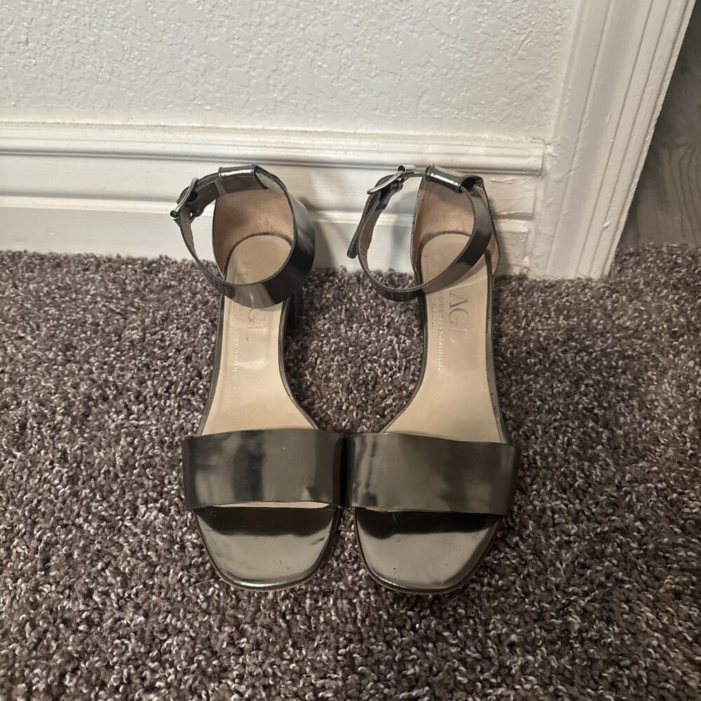 AGL Italy 39 US 8.5-9 Silver Patent Leather Ankle Strap Sandals Shoes. EUC